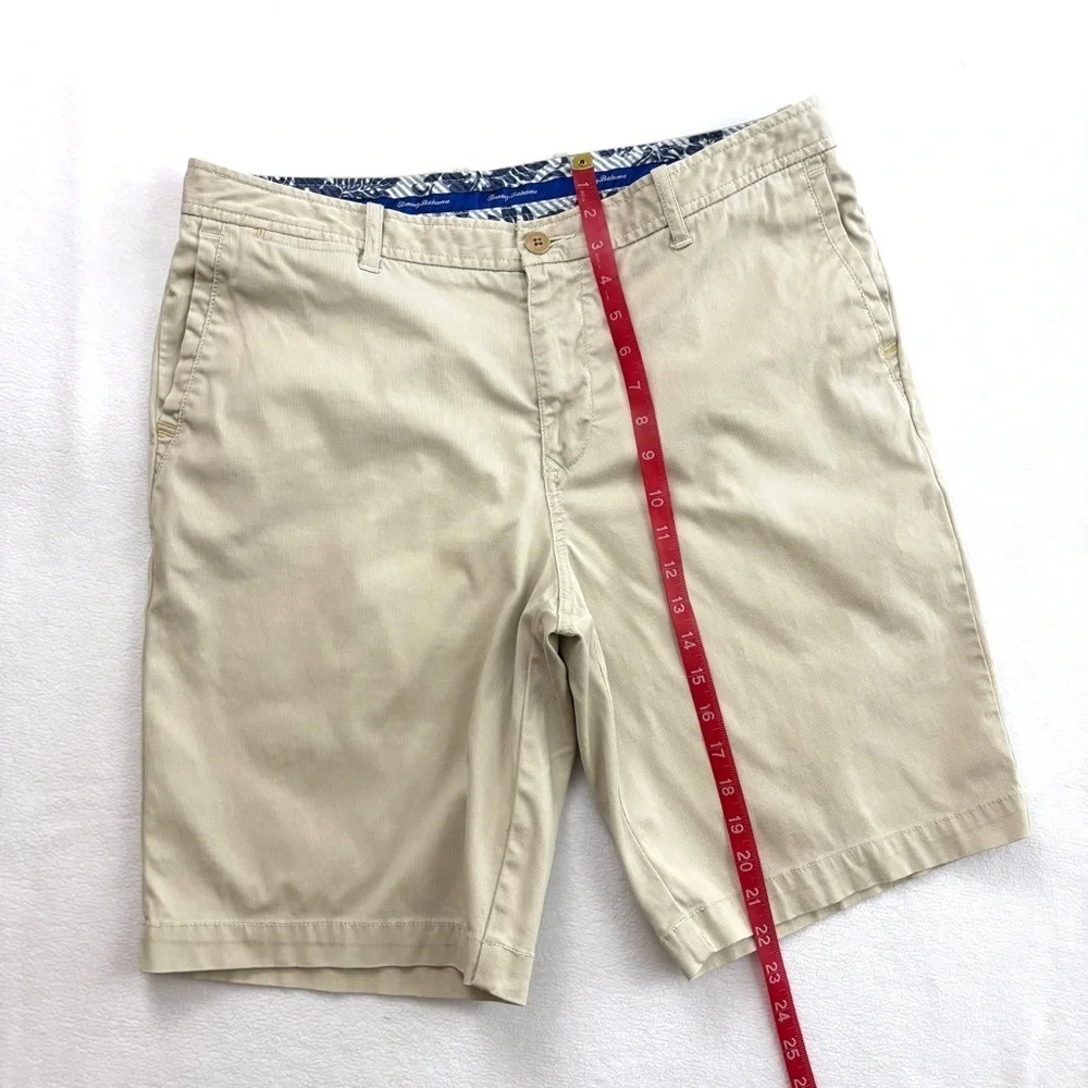 Tommy Bahama Beige Flat Front Chino Golf Walking Cotton Shorts Size 36